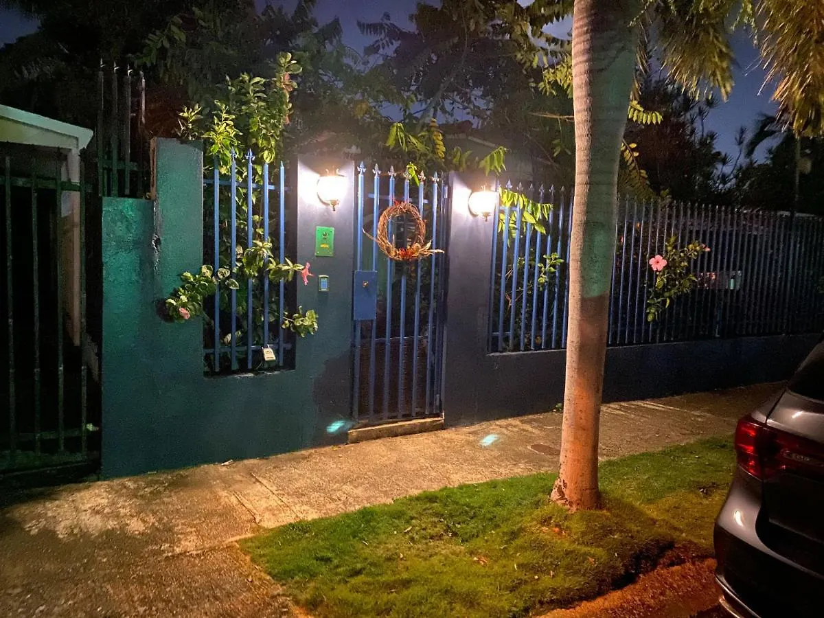 Isla Verde By The Beach Guest House 圣胡安 波多黎各