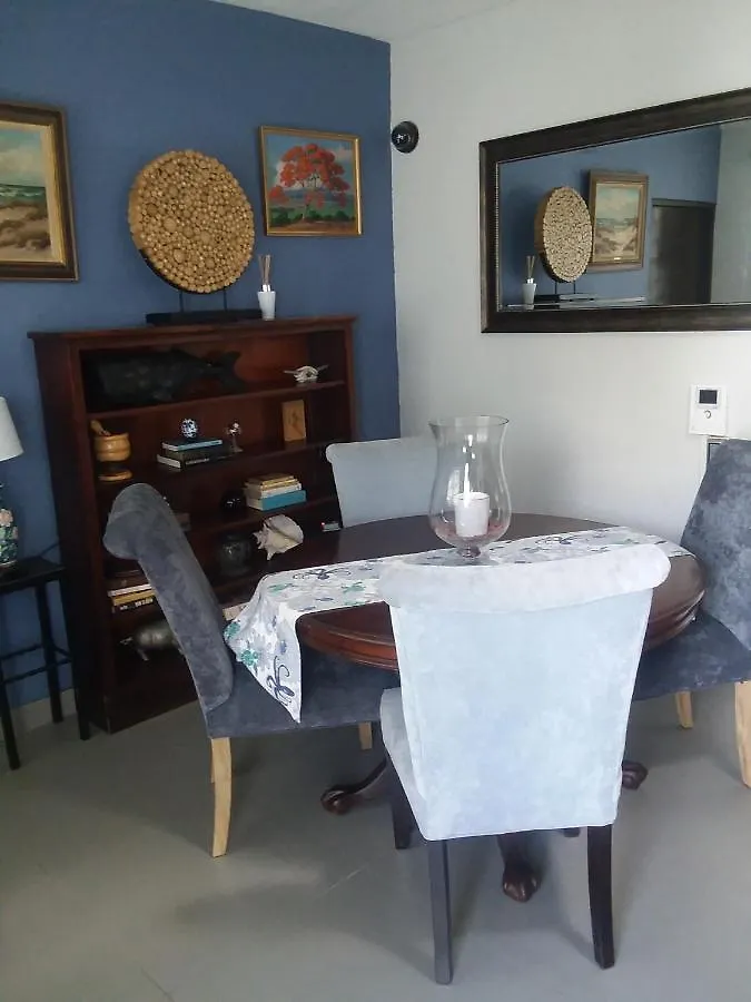 Isla Verde By The Beach Guest House 圣胡安