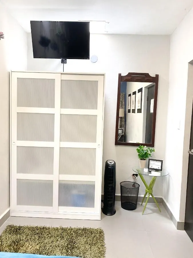 Isla Verde By The Beach Guest House 圣胡安